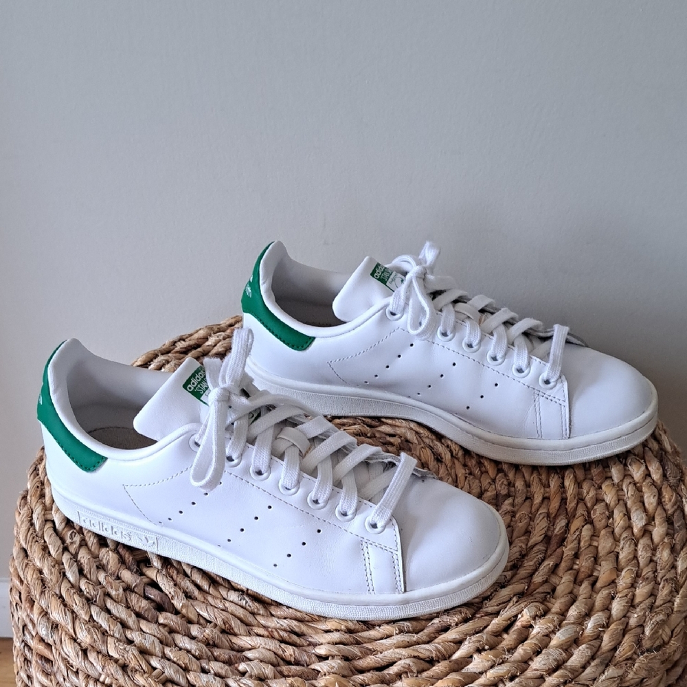 Adidas Unisex Original Stan Smith Athleisure White/Green Leather Sneaker M6/W7.5